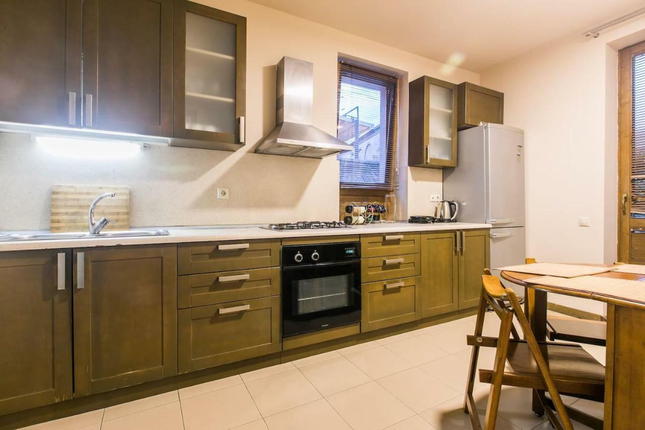 Proper Apartment - Duplex Home Tbilisi Esterno foto